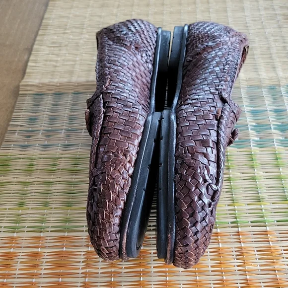 COLE HAAN MENS LEATHER TASSEL LOAFERS - Picture 3 of 12